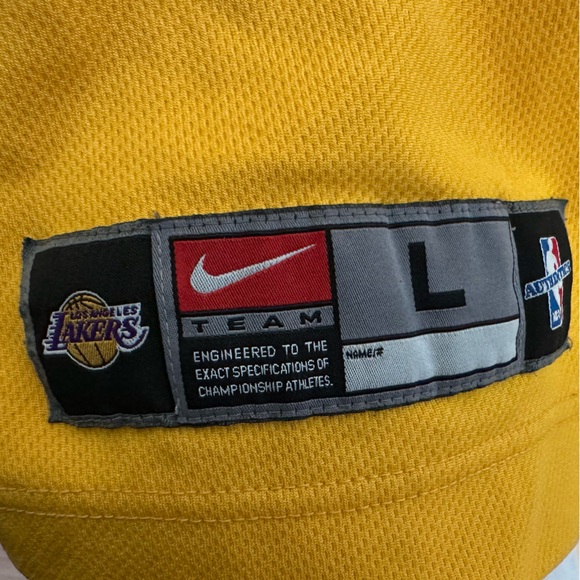 Lakers vintage warm up jersey in a size L brand new - Picture 6 of 6